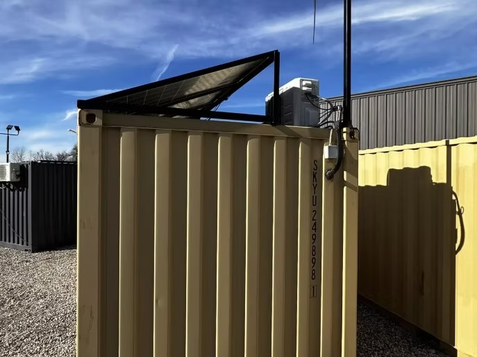 Conteneur Bureau 20 Pieds avec Installation Solaire - AGRIVITI MATERIEL AGRICOLE