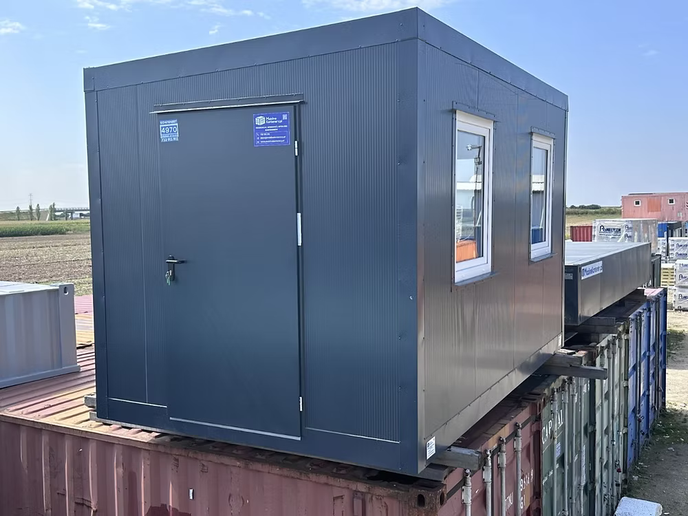 Conteneur Bureau 2,5×4 m – Pavillon de Sécurité Loge Gardien - AGRIVITI MATERIEL AGRICOLE
