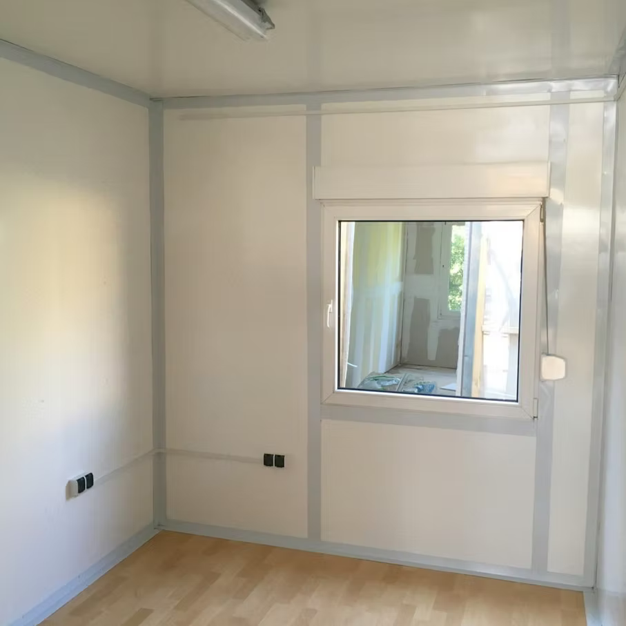 Conteneur Bureau 6 m avec Douche, Lavabo et WC - AGRIVITI MATERIEL AGRICOLE