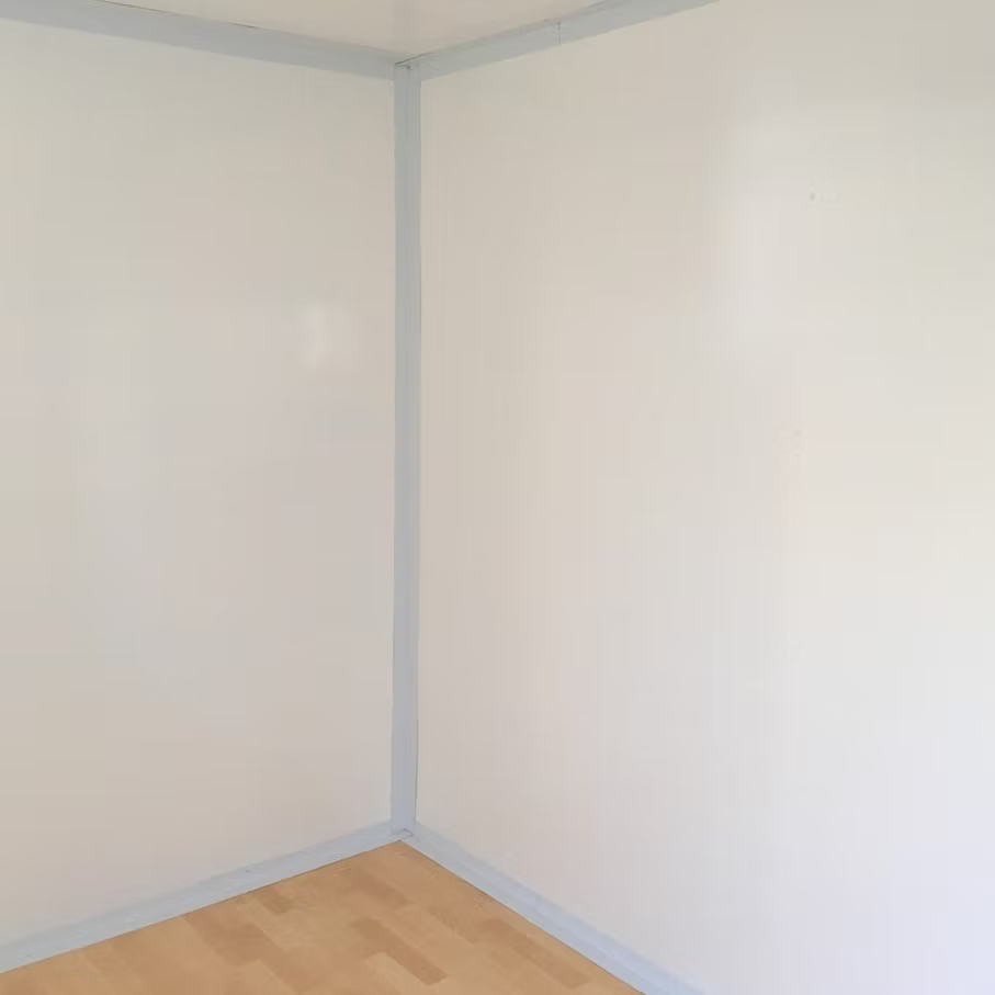 Conteneur Bureau 6 m avec Douche, Lavabo et WC - AGRIVITI MATERIEL AGRICOLE