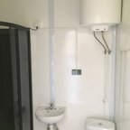 Conteneur Bureau 6 m avec Douche, Lavabo et WC - AGRIVITI MATERIEL AGRICOLE