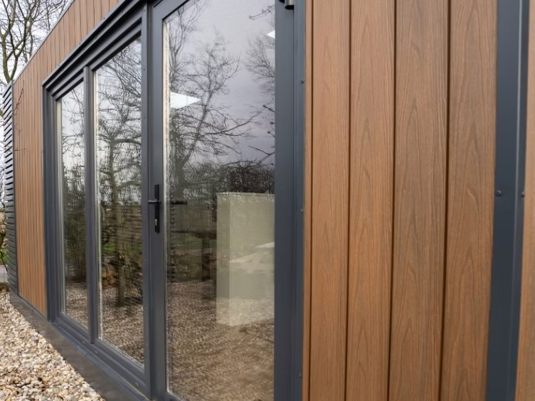 Conteneur Bureau 6×3 m – Modèle BERLIN - AGRIVITI MATERIEL AGRICOLE