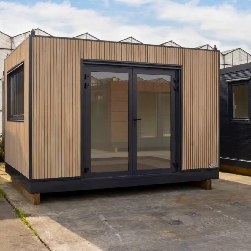 Conteneur isolé 4 × 3 m – Modèle Barcelone - AGRIVITI MATERIEL AGRICOLE