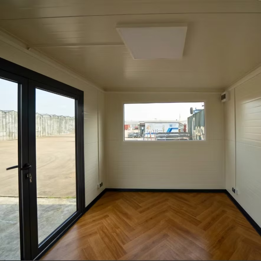 Conteneur isolé 4 × 3 m – Modèle Barcelone - AGRIVITI MATERIEL AGRICOLE