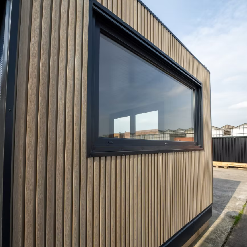 Conteneur isolé 4 × 3 m – Modèle Barcelone - AGRIVITI MATERIEL AGRICOLE