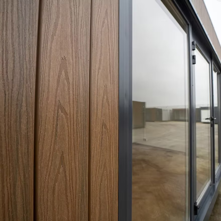 Conteneur isolé 4 × 3 m – Modèle Berlin - AGRIVITI MATERIEL AGRICOLE