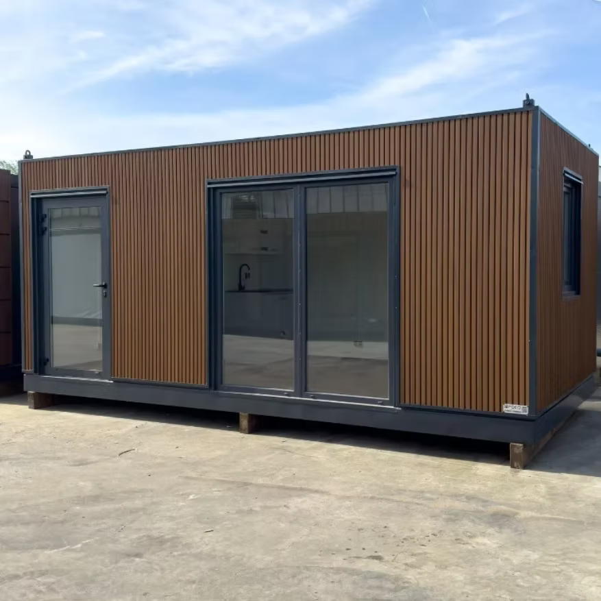 Conteneur isolé 6 × 3 m – Modèle Milan avec cuisine et toilettes - AGRIVITI MATERIEL AGRICOLE