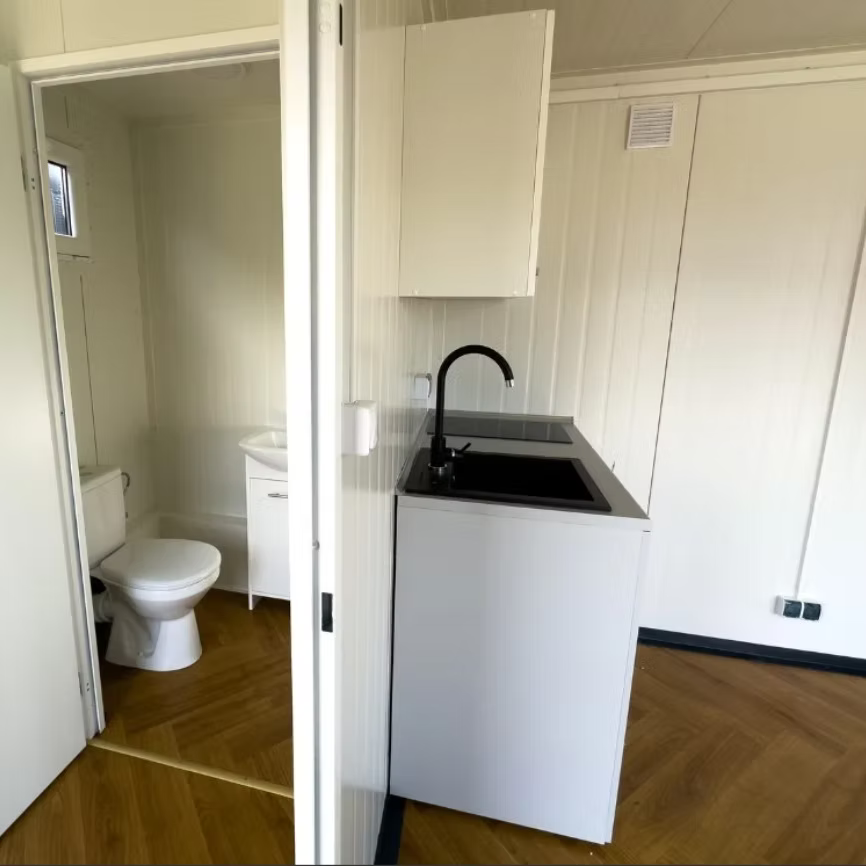 Conteneur isolé 6 × 3 m – Modèle Milan avec cuisine et toilettes - AGRIVITI MATERIEL AGRICOLE