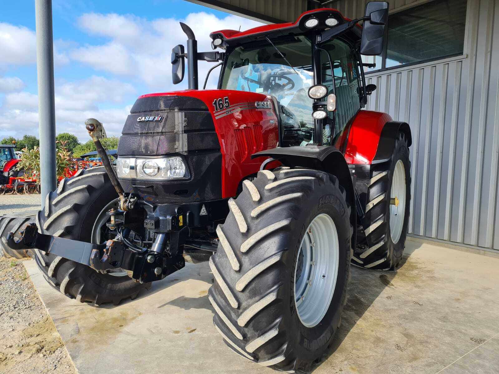 Case IH PUMA 165 CVX – Tracteur agricole &nbsp;– 165 ch - AGRIVITI MATERIEL AGRICOLE
