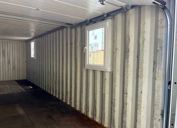 Container maritime 30 pieds d’occasion avec porte sectionnelle - AGRIVITI MATERIEL AGRICOLE