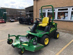 Équipement de tonte frontal John Deere 1570 – 4RM - AGRIVITI MATERIEL AGRICOLE