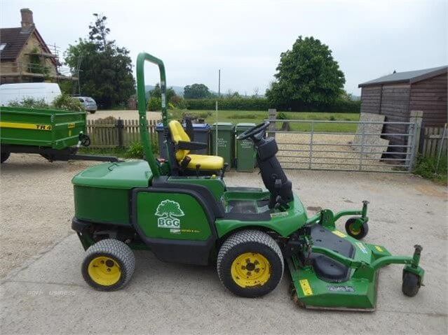 Équipement d’entretien JOHN DEERE 1445 II - AGRIVITI MATERIEL AGRICOLE
