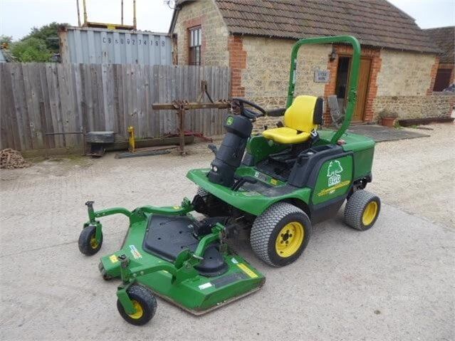Équipement d’entretien JOHN DEERE 1445 II - AGRIVITI MATERIEL AGRICOLE