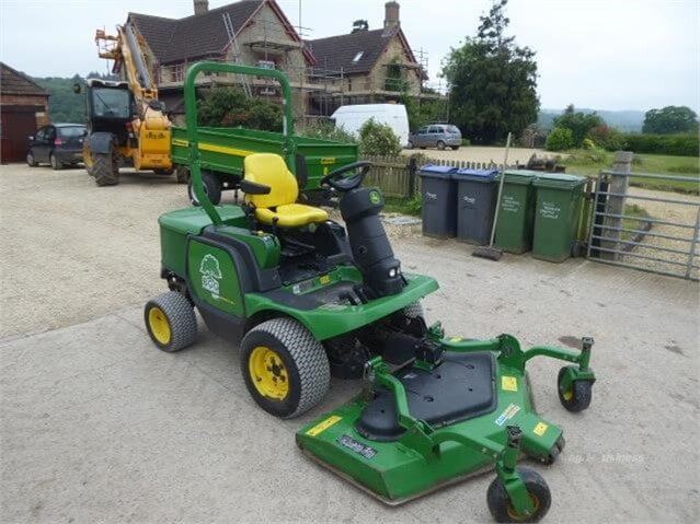 Équipement d’entretien JOHN DEERE 1445 II - AGRIVITI MATERIEL AGRICOLE