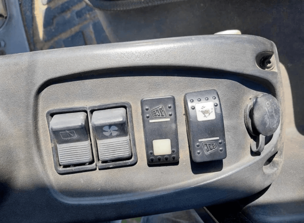 JCB 8018 CTS – 2,6 t – Mini-pelle - AGRIVITI MATERIEL AGRICOLE