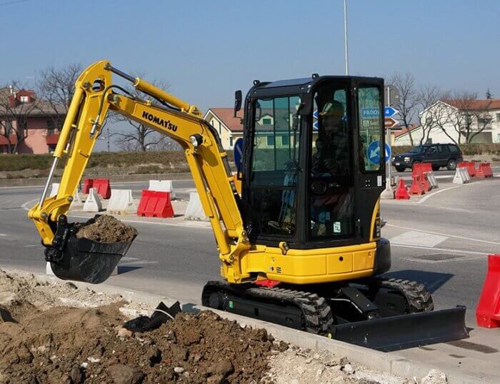 Komatsu PC26MR-3 – Mini-pelle – 2,8 t - AGRIVITI MATERIEL AGRICOLE