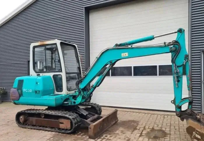 Komatsu PC30-7 – Mini-pelle  – 3,8 t - AGRIVITI MATERIEL AGRICOLE