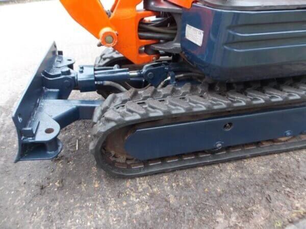Kubota K008-3 Micro – Mini-pelle – 0,8 t - AGRIVITI MATERIEL AGRICOLE