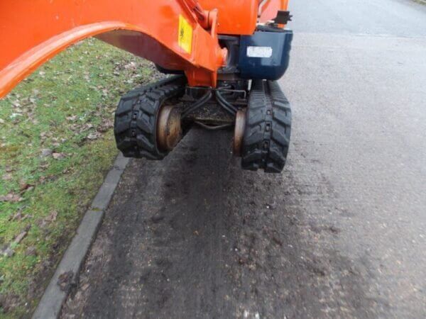 Kubota K008-3 Micro – Mini-pelle – 0,8 t - AGRIVITI MATERIEL AGRICOLE