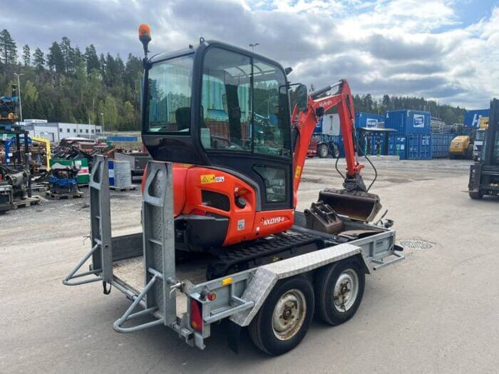 Kubota KX019-4 avec remorque – Mini-pelle– 1,9 t - AGRIVITI MATERIEL AGRICOLE