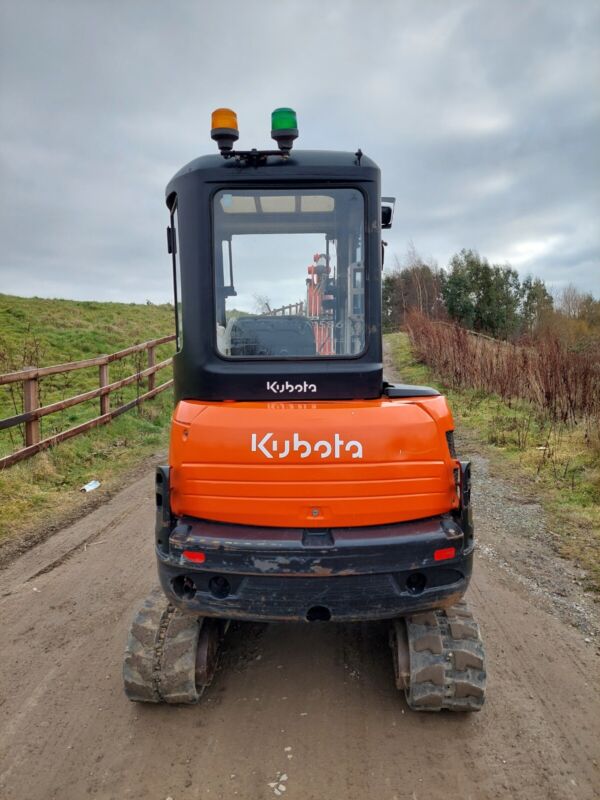 Kubota KX71-3+2 Godets-Mini pelle – 2,5 t - AGRIVITI MATERIEL AGRICOLE