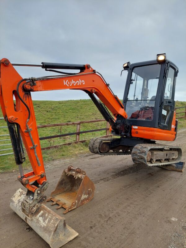 Kubota KX71-3+2 Godets-Mini pelle – 2,5 t - AGRIVITI MATERIEL AGRICOLE