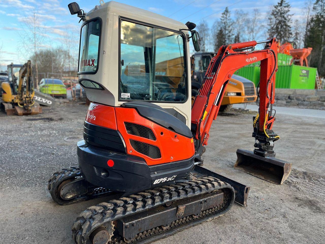 Kubota U2-3EU+Mini pelle 2,5t- avec remorque - AGRIVITI MATERIEL AGRICOLE