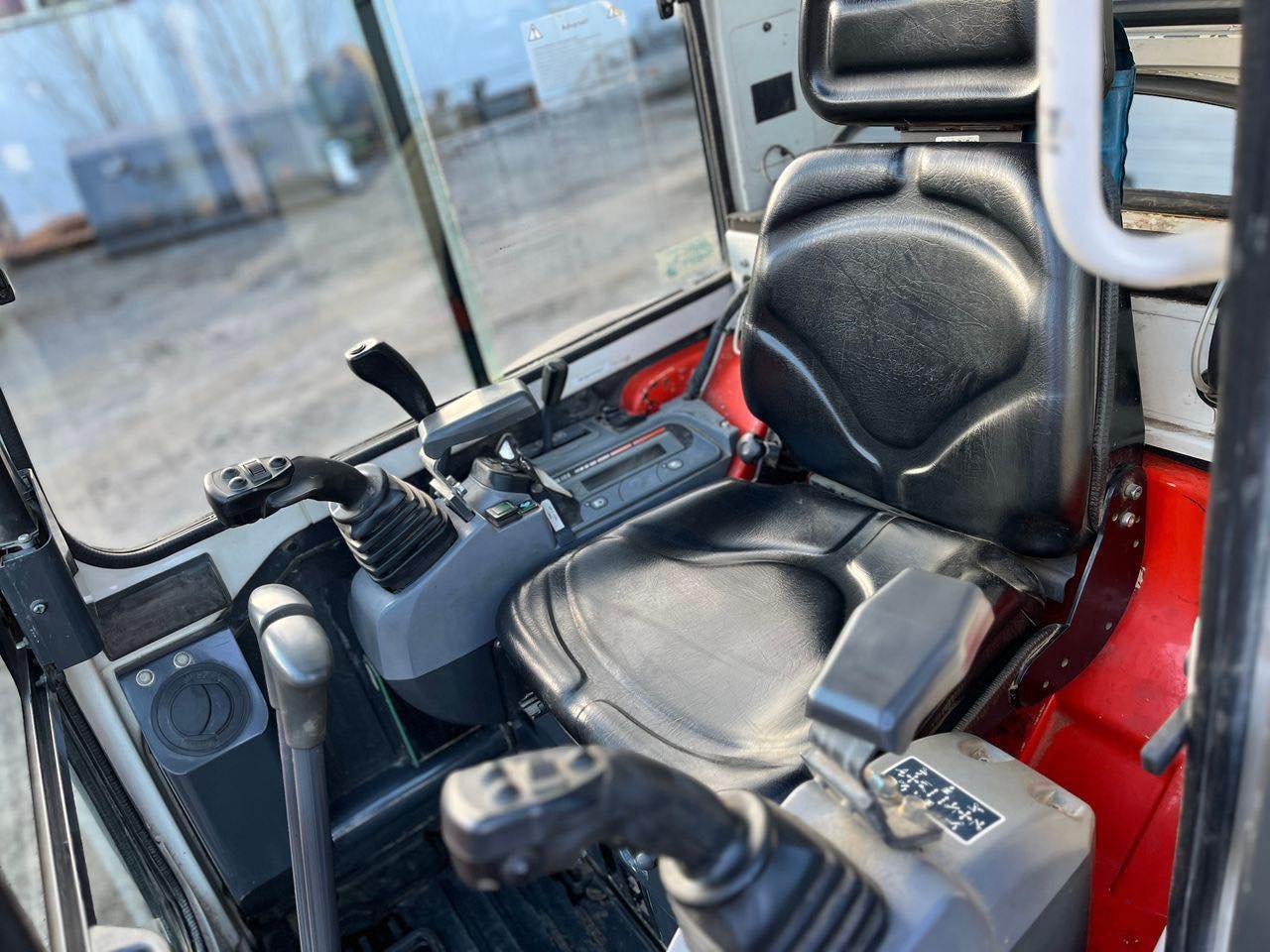 Kubota U2-3EU+Mini pelle 2,5t- avec remorque - AGRIVITI MATERIEL AGRICOLE