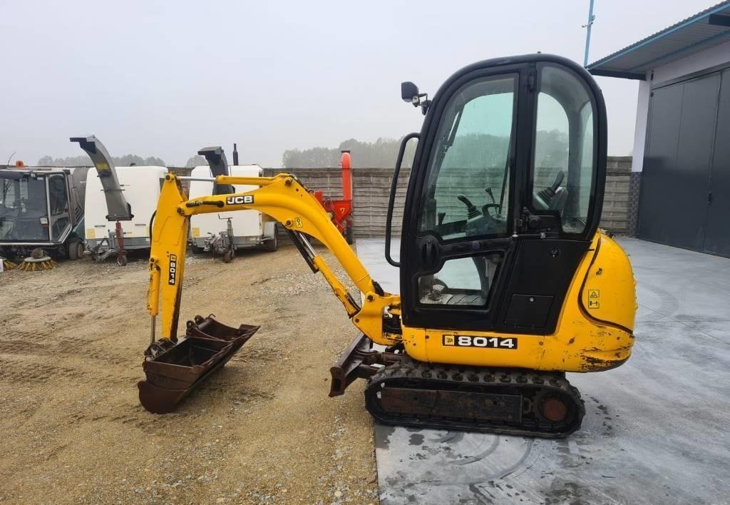 Mini-pelle JCB 8014 – 1,4 t – avec 3 godets - AGRIVITI MATERIEL AGRICOLE