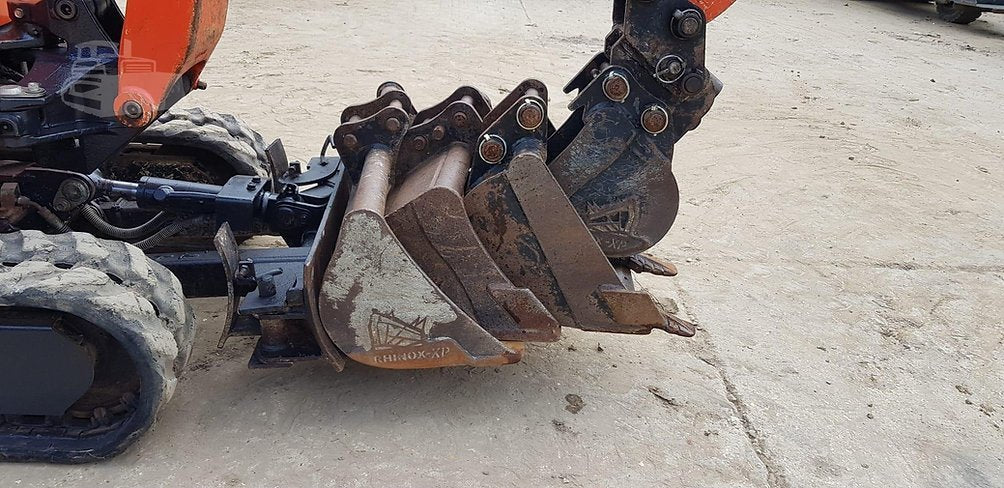 Mini-pelle Kubota K008-3 – 0,98 t – avec 3 godets - AGRIVITI MATERIEL AGRICOLE