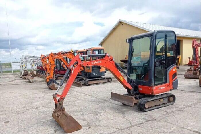 Mini-pelle Kubota KX015-4 – 2016 – 2 045 h – Occasion - AGRIVITI MATERIEL AGRICOLE