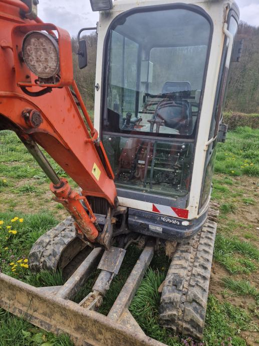 Mini-pelle Kubota U25-3 – 2,6 t – avec 3 godets - AGRIVITI MATERIEL AGRICOLE