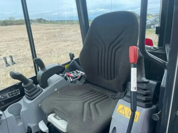 Mini-pelle Kubota U27-4 – 2,7t – attache rotative – 3 godets - AGRIVITI MATERIEL AGRICOLE