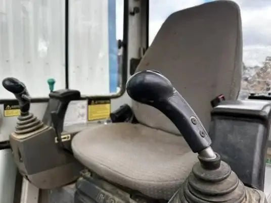Takeuchi TB125 – Mini pelle cabine 2007 – Matériel de chantier - AGRIVITI MATERIEL AGRICOLE