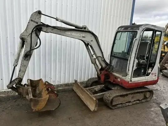 Takeuchi TB125 – Mini pelle cabine 2007 – Matériel de chantier - AGRIVITI MATERIEL AGRICOLE