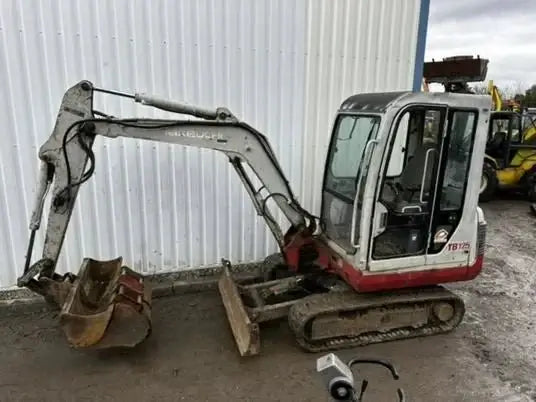 Takeuchi TB125 – Mini pelle cabine 2007 – Matériel de chantier - AGRIVITI MATERIEL AGRICOLE