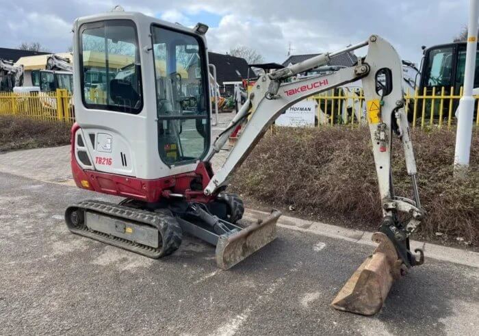 Mini-pelle Takeuchi TB216 – 2015 -Occasion - AGRIVITI MATERIEL AGRICOLE