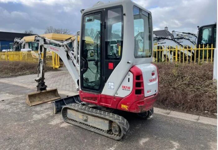 Mini-pelle Takeuchi TB216 – 2015 -Occasion - AGRIVITI MATERIEL AGRICOLE