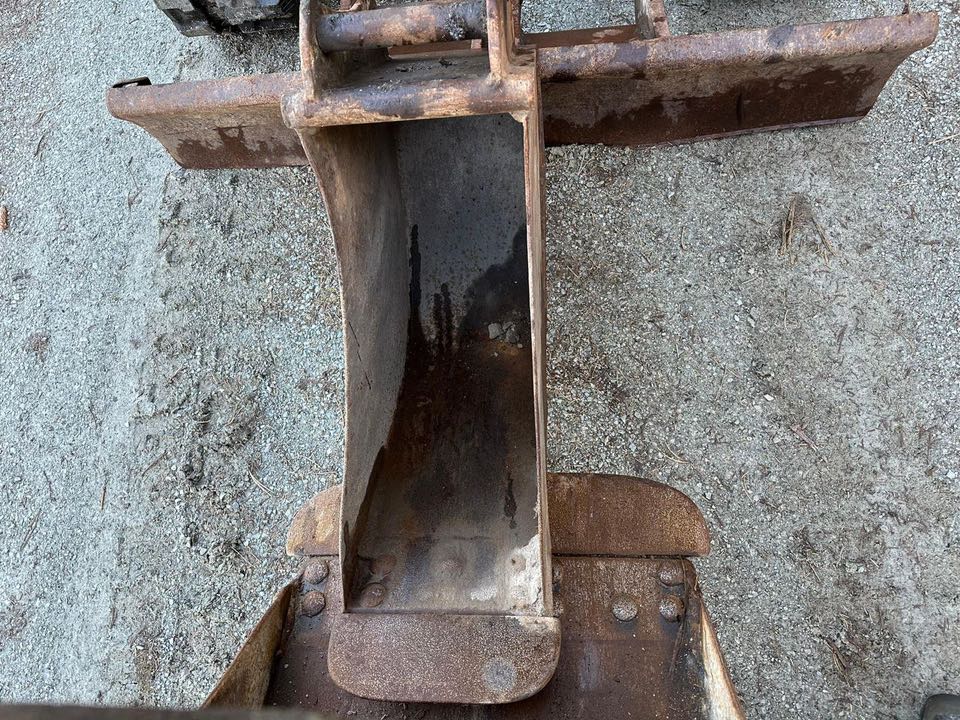 Takeuchi TB257 – Mini pelle 2,5t cabine – Matériel de chantier - AGRIVITI MATERIEL AGRICOLE