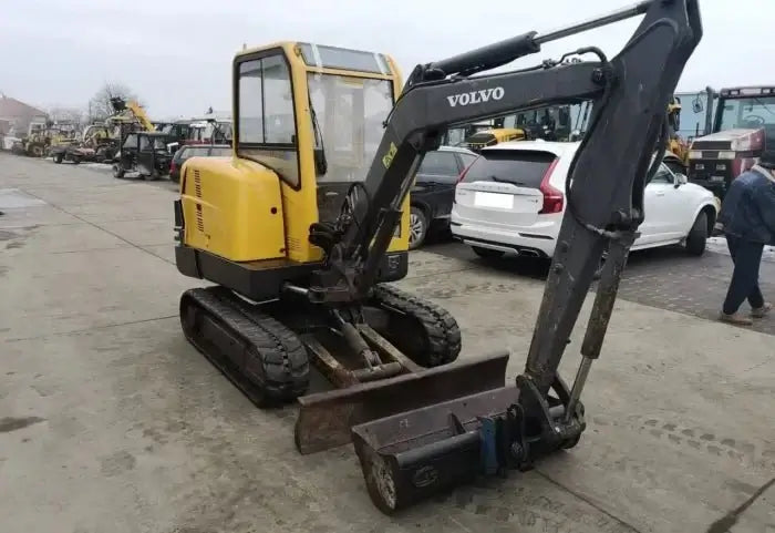 Mini-pelle Volvo EC30-282-2006, + 3 GODETS-Occasion - AGRIVITI MATERIEL AGRICOLE