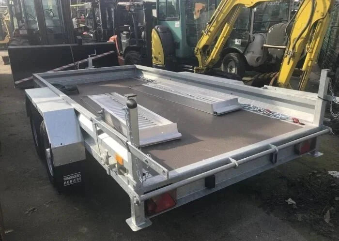 Remorque porte-engins HUBIERE TPS26 – 2,6 tonnes – double essieu – occasion - AGRIVITI MATERIEL AGRICOLE