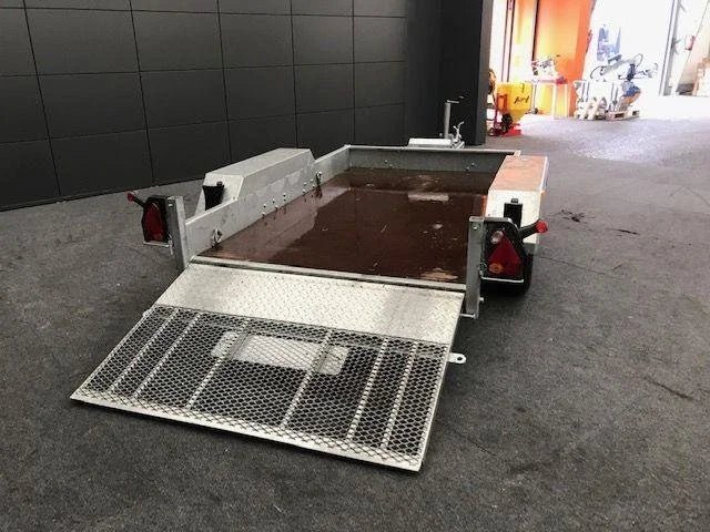 Remorque porte-voiture Pongratz PAF 2715 – 2,7T – double essieu – occasion - AGRIVITI MATERIEL AGRICOLE