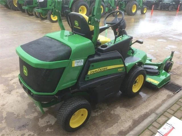 Tondeuse autoportée John Deere 1550 – Diesel - AGRIVITI MATERIEL AGRICOLE