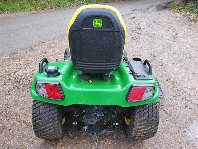 Tondeuse autoportée John Deere X754 – 2015 – 54" – 704 h - AGRIVITI MATERIEL AGRICOLE