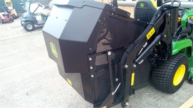 Tondeuse autoportée John Deere X950R – 2018 – 137 cm - AGRIVITI MATERIEL AGRICOLE