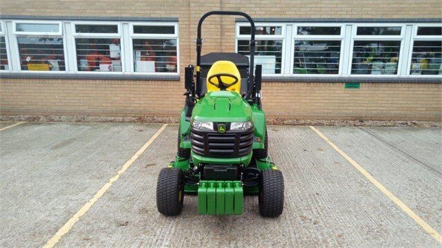 Tondeuse autoportée John Deere X950R – 2018 – 137 cm - AGRIVITI MATERIEL AGRICOLE