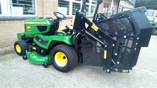 Tondeuse autoportée John Deere X950R – 2018 – 137 cm - AGRIVITI MATERIEL AGRICOLE