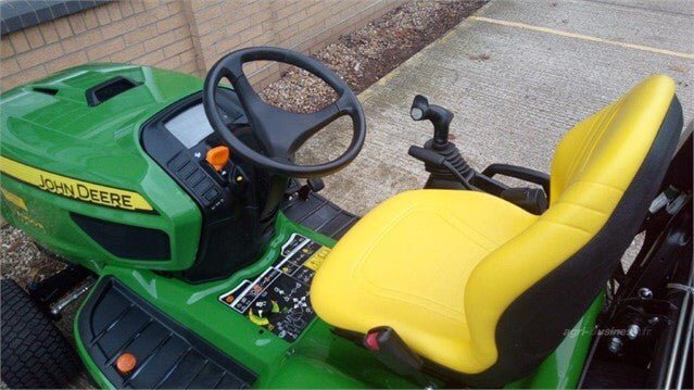 Tondeuse autoportée John Deere X950R – 2018 – 137 cm - AGRIVITI MATERIEL AGRICOLE
