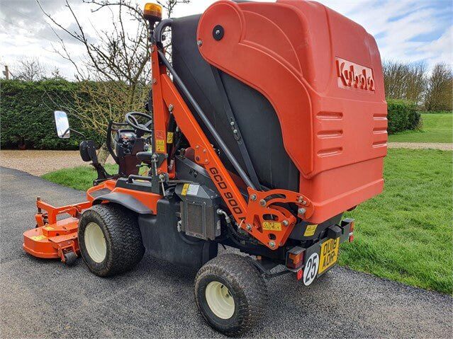 Tondeuse autoportée Kubota F3890 – 2018 – 37 ch – 4RM - AGRIVITI MATERIEL AGRICOLE