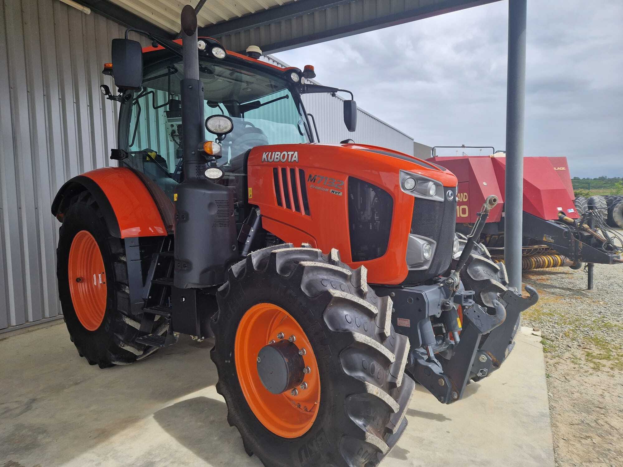 Agricole Kubota M7132 KVT Tracteur– 140 ch